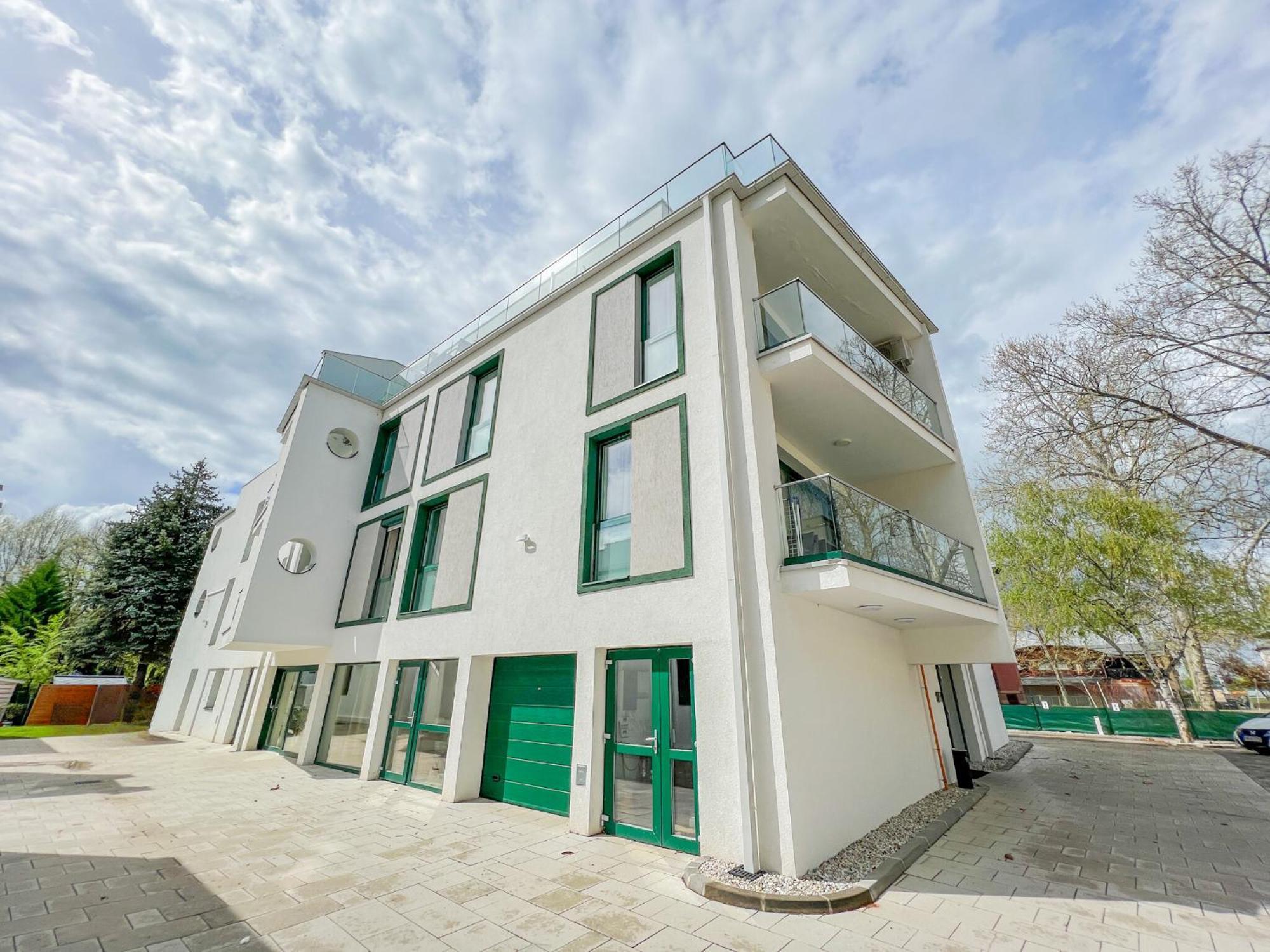 Villa Bauhaus Gold Siofok Exterior photo